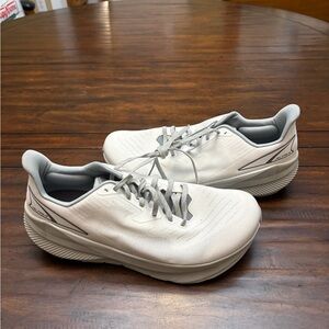 Altra White Experience Flow Men US 11 ACS